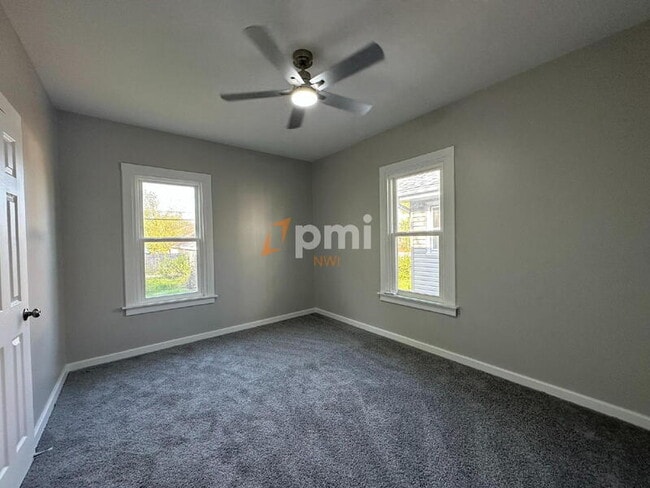 Building Photo - 1132 Drackert St