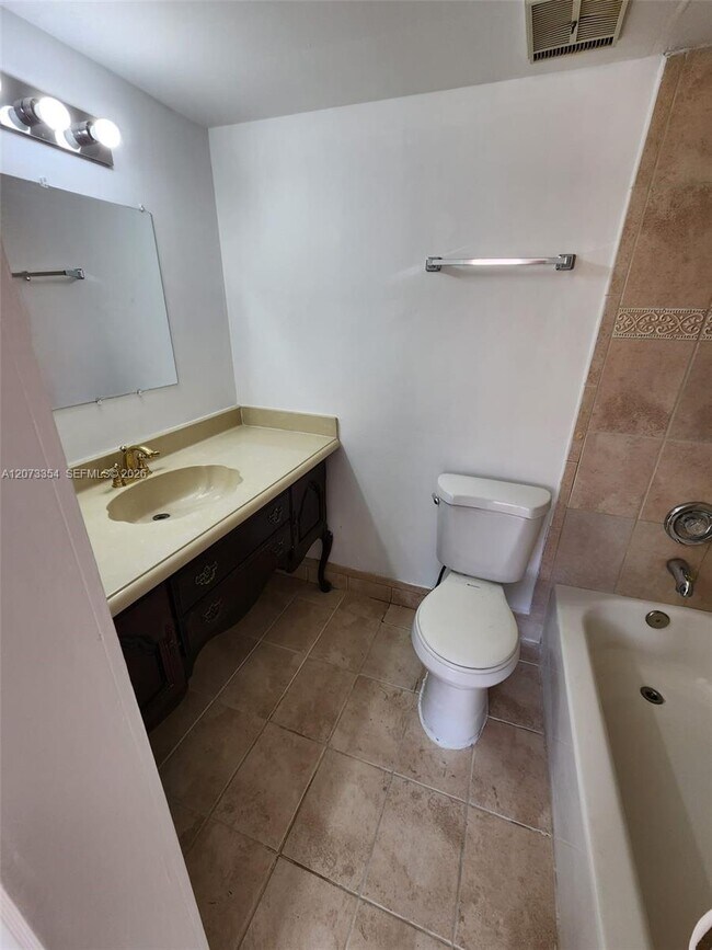 Building Photo - 2770 W 61st Pl