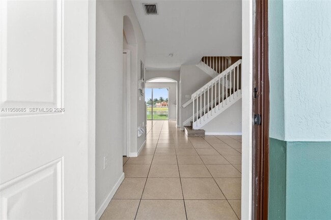 Building Photo - 1458 SE 24th Ct