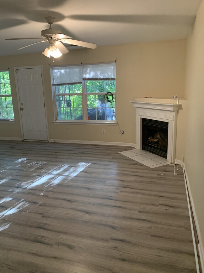 Building Photo - 5185 Hanover St