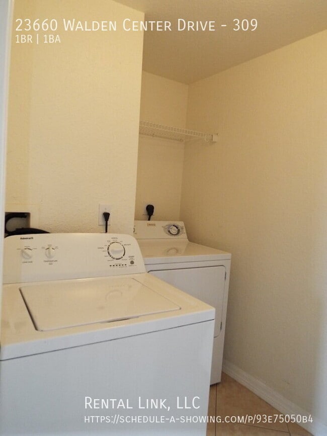 Building Photo - 23660 Walden Center Dr