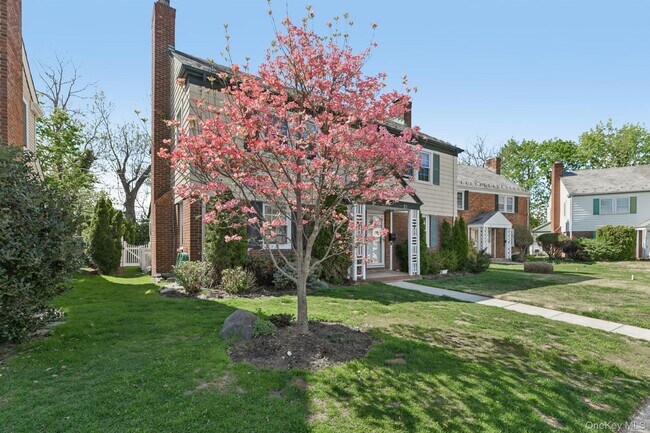 Building Photo - 21 Bayview Ct