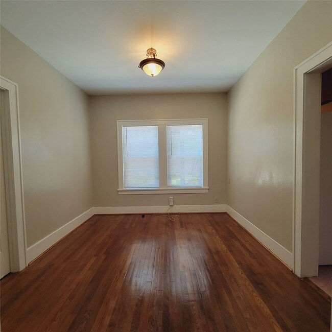 Building Photo - 2408 Huldy St