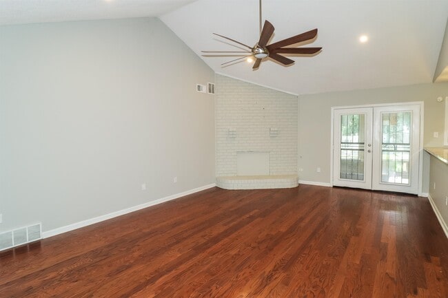 Building Photo - 5707 Heartwood Dr