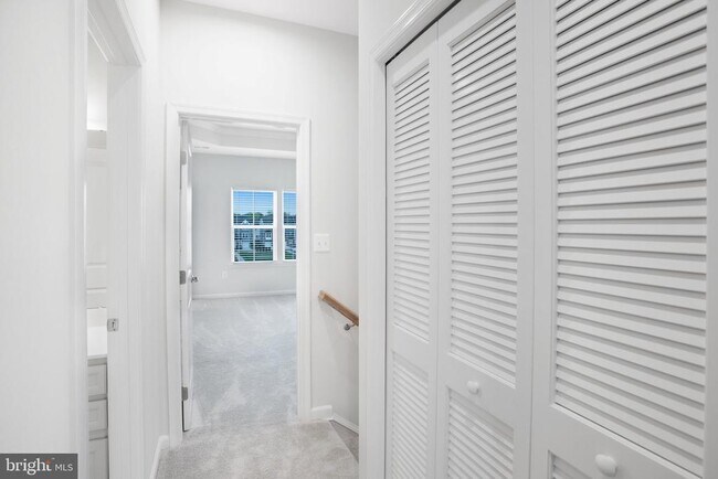 Building Photo - 9346 Tanfield Dr