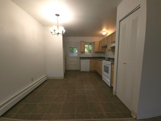 Interior Photo - 1410 19th St.