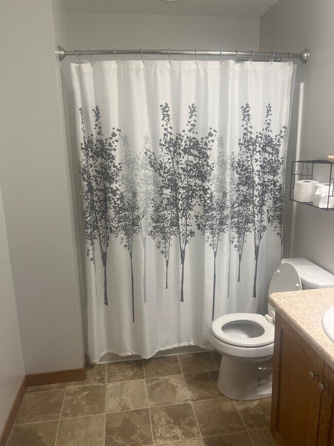 Building Photo - 1526 18th Ct SE