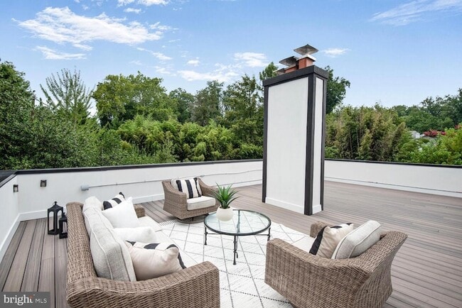 Building Photo - 5805 Massachusetts Ave