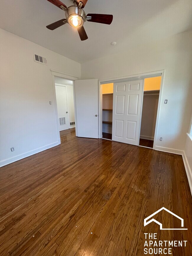 Building Photo - 1544 W Birchwood Ave