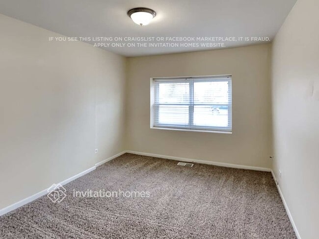 Building Photo - 334 E Center St