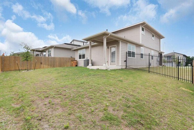 Building Photo - 10933 Tildon Ave