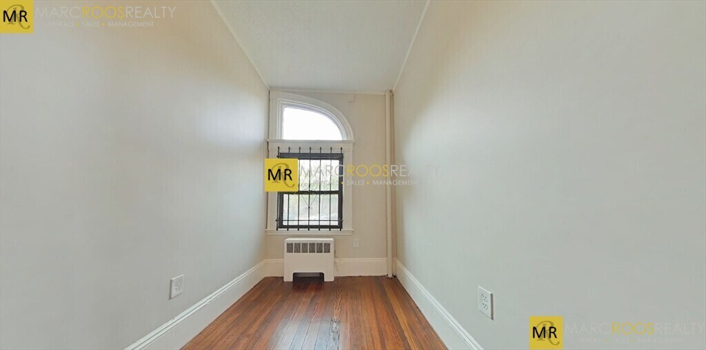 Building Photo - 1855 Beacon St