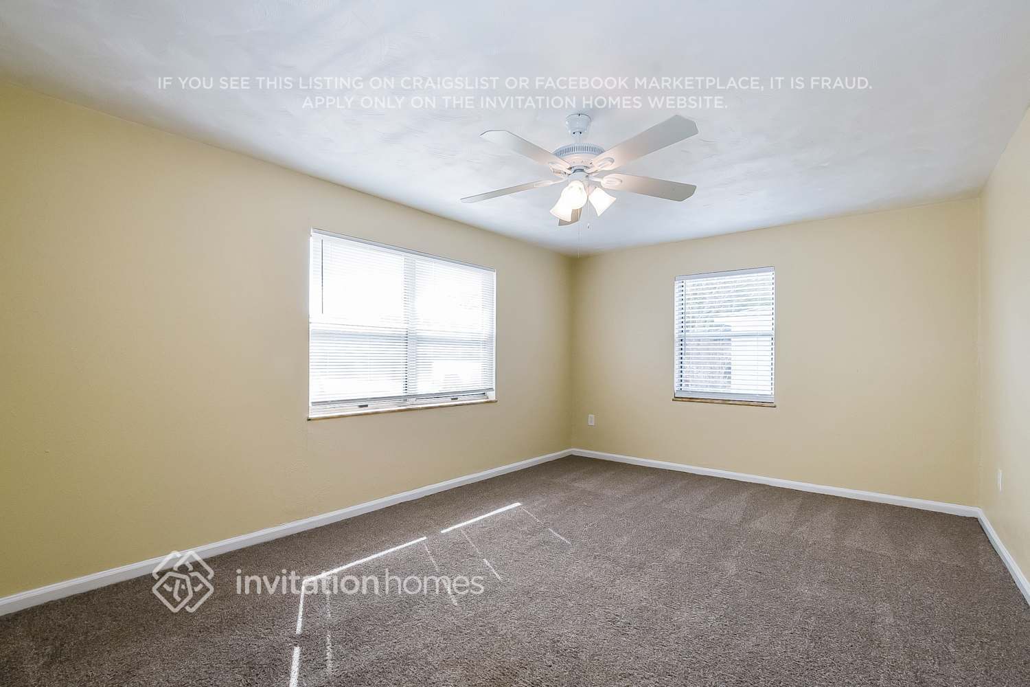 Building Photo - 411 W Charlotte Ave