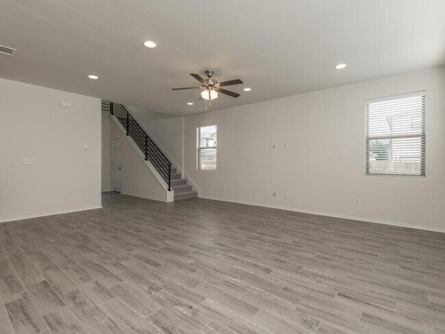 Building Photo - 9101 Garnet Dr