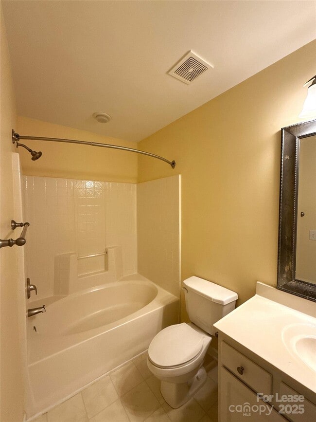 Building Photo - 10012 University Park Ln