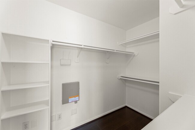 Building Photo - 25118 Hazel Ranch Dr