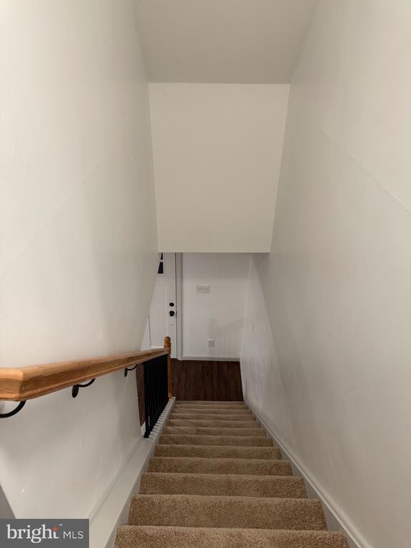 Building Photo - 73 Garland Ln