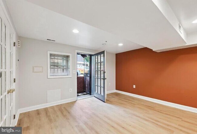 Building Photo - 2303 17th St NW
