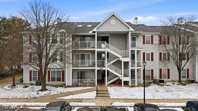 Building Photo - 12 Kingston Run