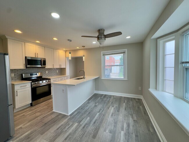 Building Photo - Charming 3 Bedroom/2 Bathroom Townhome in Dundalk, MD!