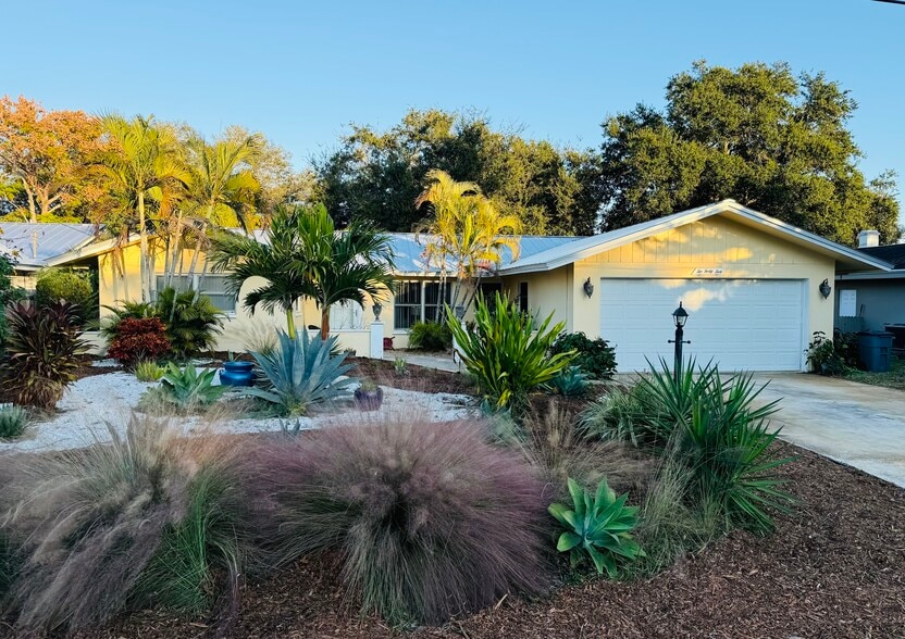 Primary Photo - 245 Bel Forest Dr