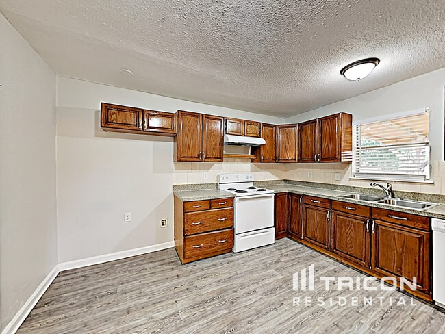 Building Photo - 4137 Salem Dr