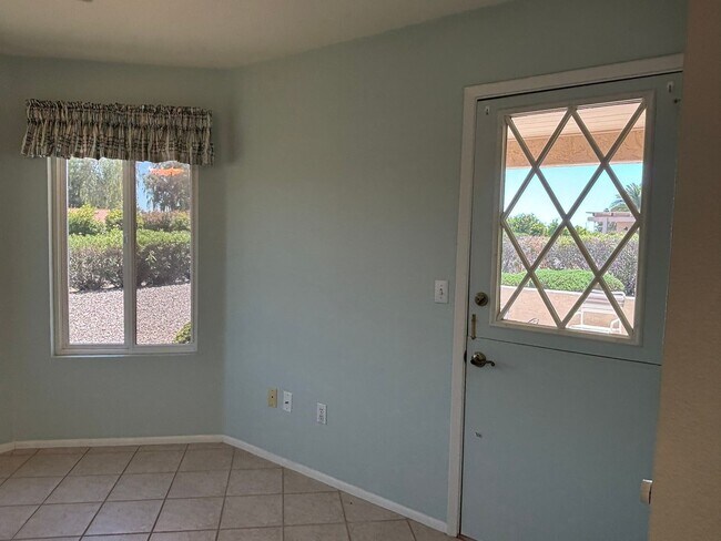 Building Photo - Spacious 3 bedroom Long Term Unfurnished home in Leisure World a 45+ Active Adult Resort Community