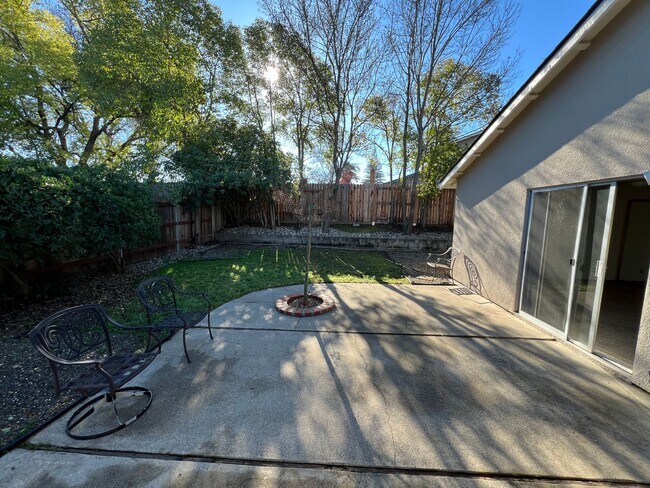 Building Photo - 8224 Canyon Oak Dr