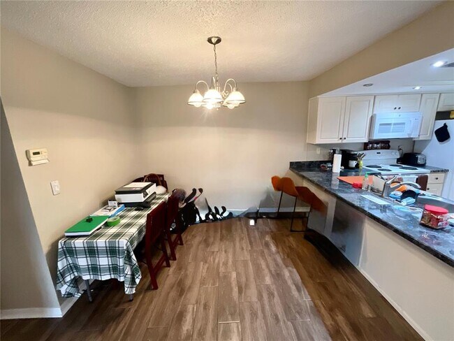 Building Photo - 3401 Teeside Dr