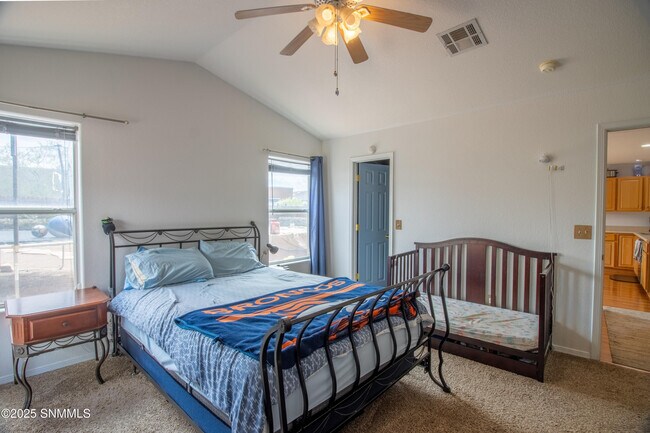 Building Photo - 3913 Pearl Ct