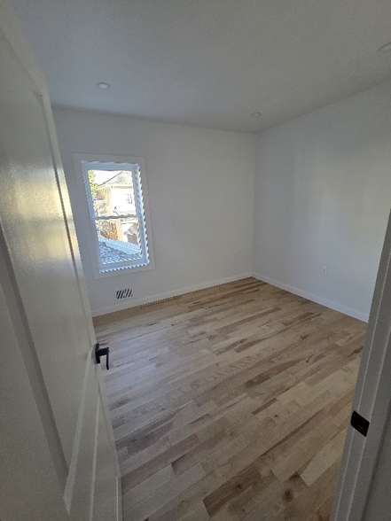 Building Photo - 15 Voorhees St