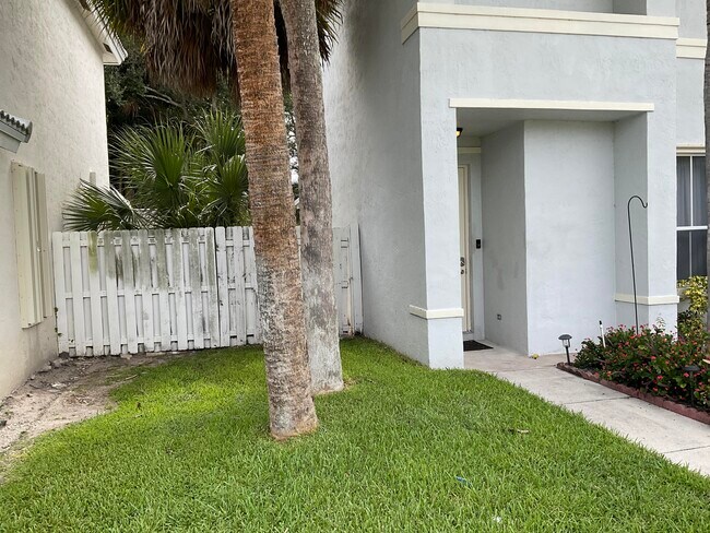 Building Photo - 6566 Spring Meadow Dr