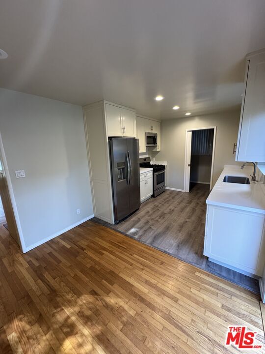 Building Photo - 676 Bienveneda Ave