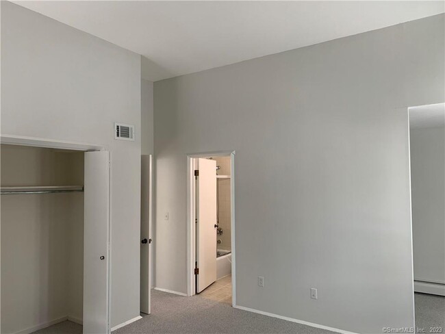 Building Photo - 11 Byrne Ct