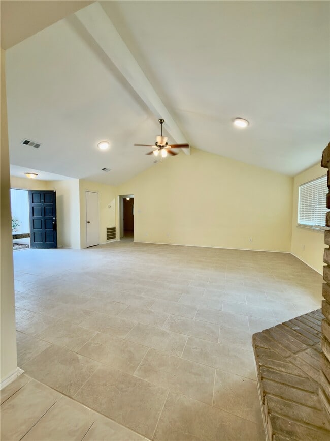 Building Photo - 2607 Olympus Dr