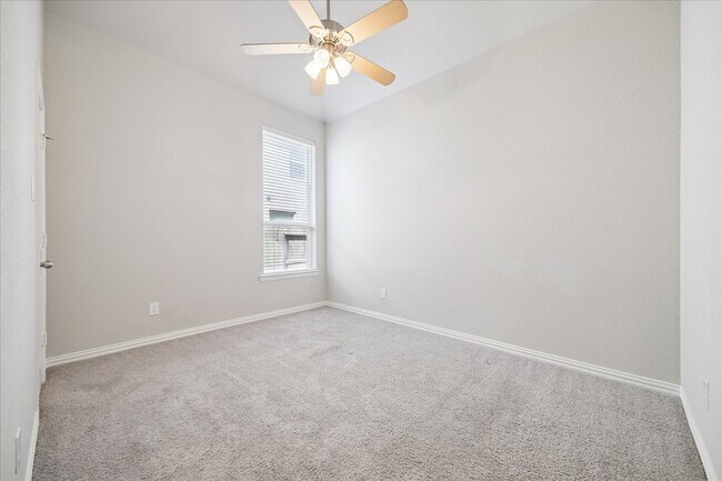 Building Photo - 28418 Asher Falls Ln