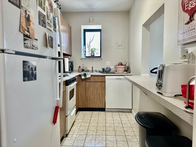 Building Photo - 85 Sutherland Rd