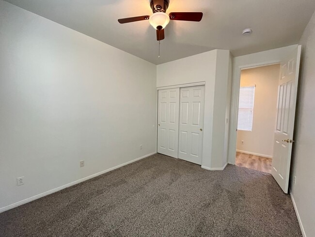 Building Photo - Cozy Home in Heart of Summerlin!