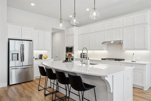 Building Photo - 453 Arcane St