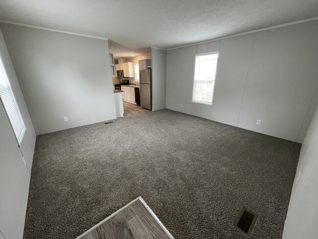 Building Photo - 46000 Geddes Rd