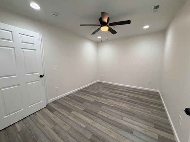 Building Photo - **MOVE IN SPECIAL, 1/2 OFF FIRST MONTHS RENT**Beautiful New 3 Bedroom 2 Bath House!