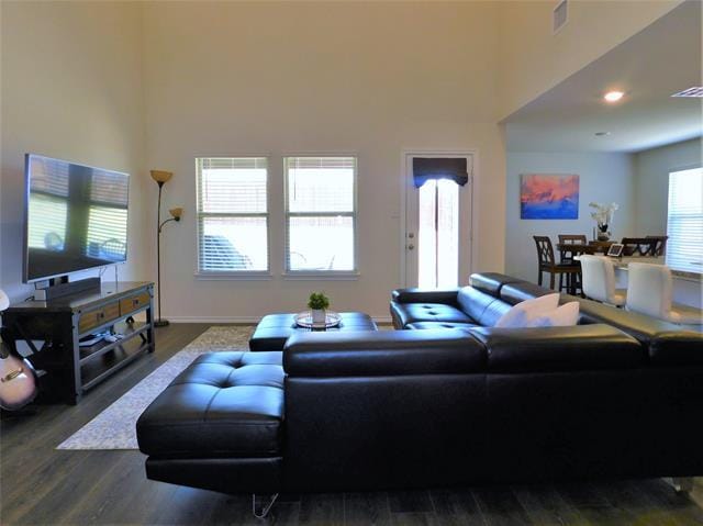 Building Photo - 4025 Huntington Dr
