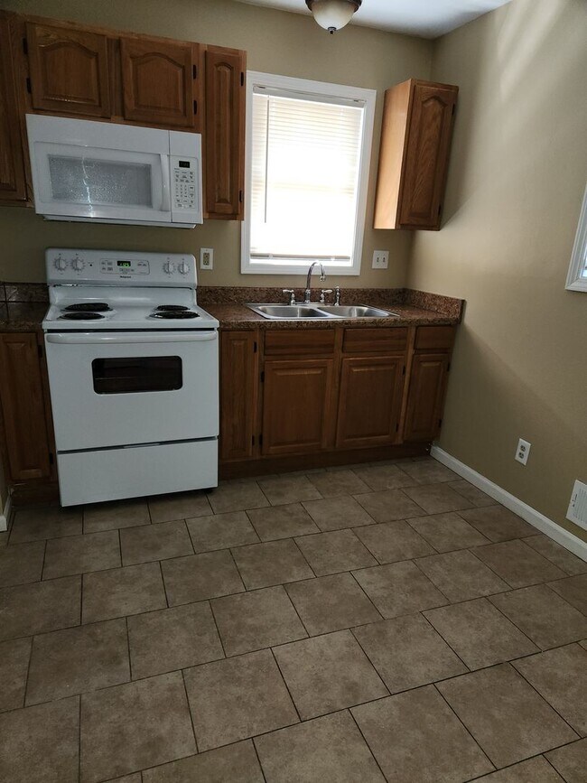 Primary Photo - 2 Bedroom 1 bath All Updated