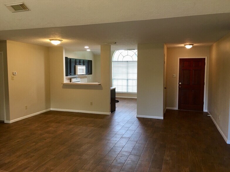 Building Photo - 14518 Cypress Green Dr