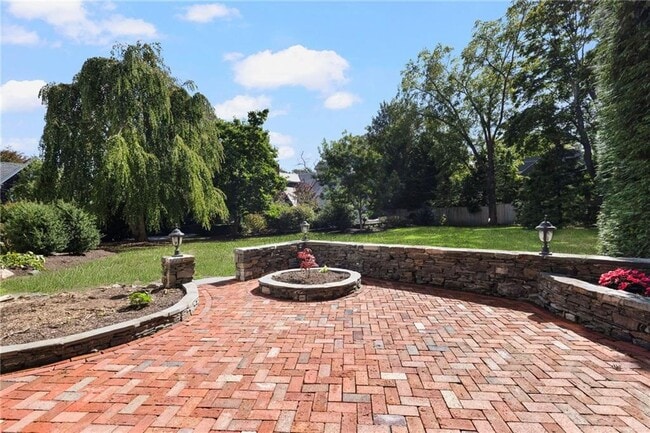 Building Photo - 107 Old Beach Rd