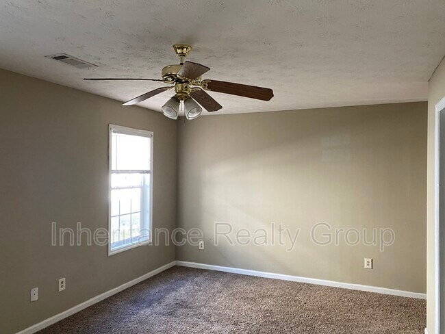 Building Photo - 1504 Summerplace Dr