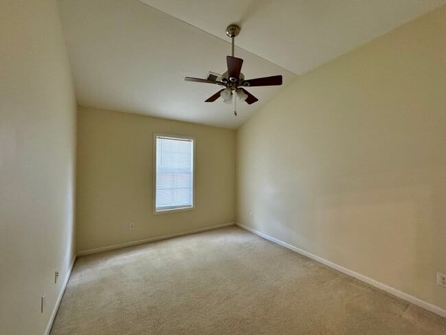 Building Photo - Upscale 3BR Vineyard Square Townhome | Gourmet Kitchen & Two-Car Garage