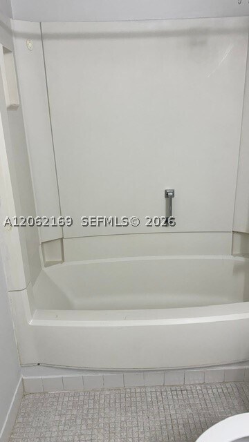 Building Photo - 14221 N Kendall Dr