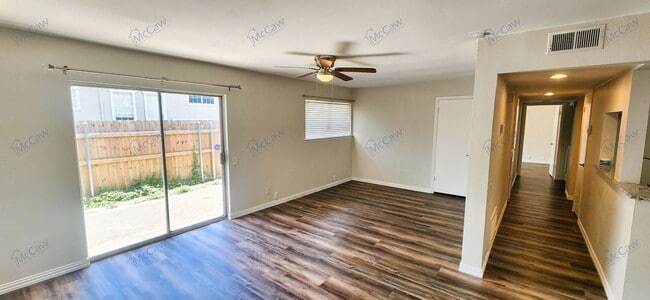 Building Photo - 4402 Tophill Ln