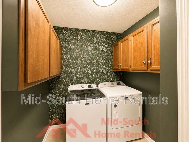 Building Photo - 6934 Wynterhall Dr